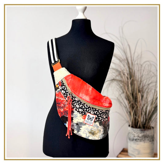 MOONBAG - BIG - Fakefure koralle / Brokat Leo / Samt Blüten / Cord beige-gold